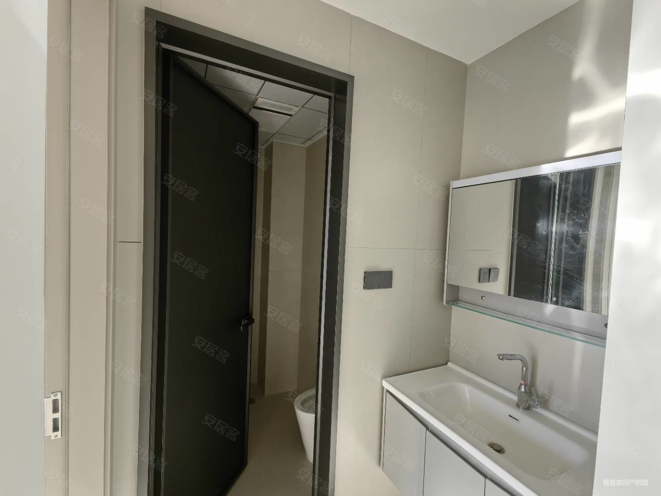 翰景苑3室2厅2卫124㎡南北69.8万