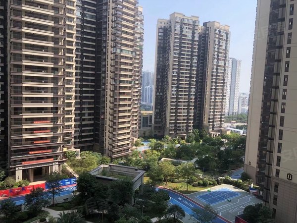 南宁青秀凤岭北吉祥凤景湾吉祥风景湾 精装大4房 随时看房出租房源