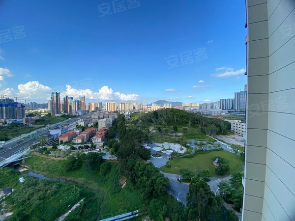 深圳坪山坪山润樾山花园影视城,碧湖片区,精装4房,随时拎包入住,业主