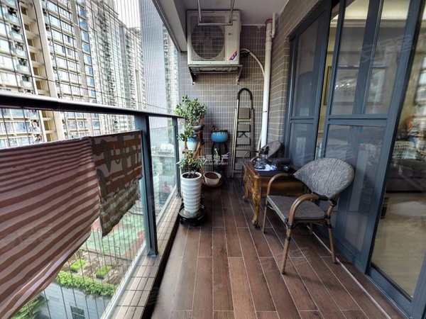 深圳南山南头田厦翡翠明珠花园业主急租田厦翡翠明珠豪装五房二厅南北