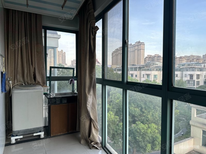 水韵华庭   可改三室  价格见详情