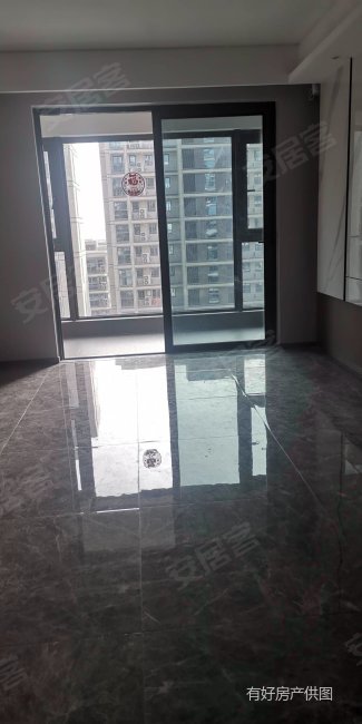 姚江晴雨边套 全新精装3室2厅2卫 双阳台 加包装