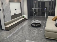 鞍山海城兴海广场铁西碧桂园天悦 两室 精装修家电齐全 年租两万包费用出租房源真实图片