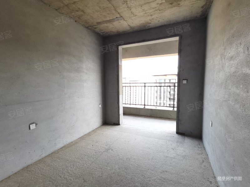 凌波苑三室两厅两卫楼层好采光好超低单价业主急售