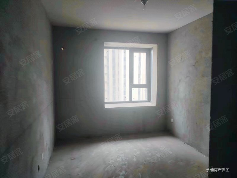 新增房源,17中毛坯房,房东诚心出售,荣盛城瑞府二手房,185万,3室2厅,2