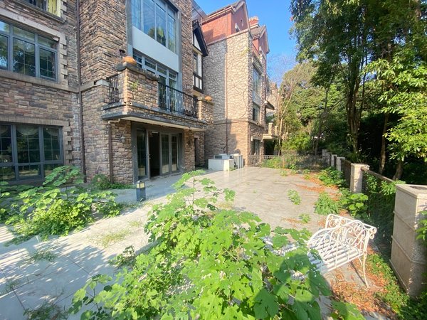 重庆江北鸿恩寺保利山庄(别墅)江北 北滨路鸿恩公园对面 保利山庄独栋