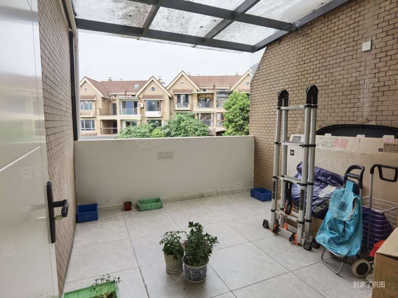 绿地翠谷(一二期洋房叠拼)3室2厅2卫104㎡南160万