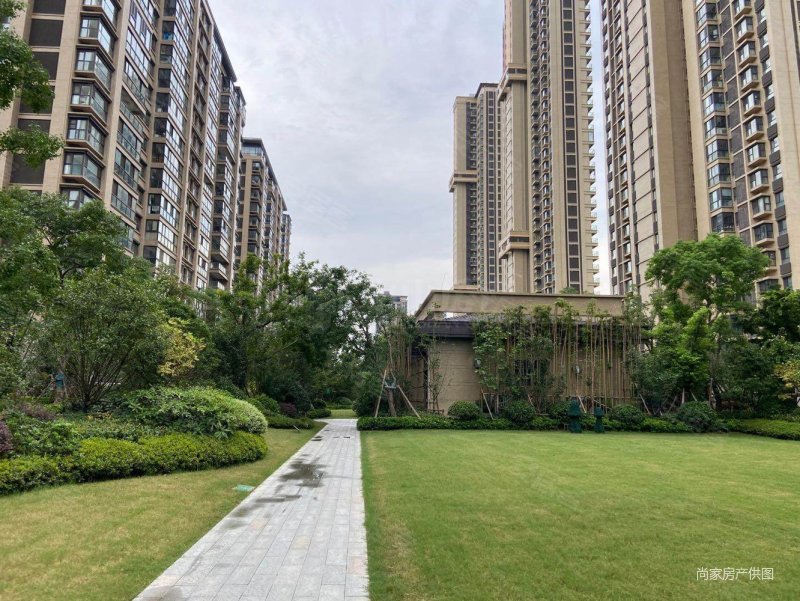 无锡房产网>无锡二手房>滨湖二手房>太湖二手房>富力十号(b区)>800