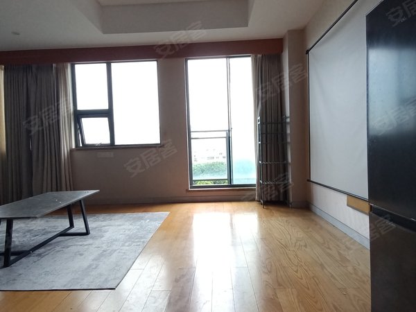 派克公寓 1室1厅1卫  干净清爽出租房源真实图片