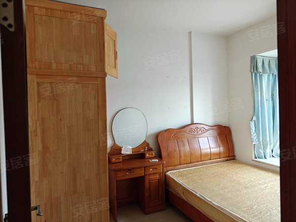 珠海金湾三灶金领公寓金领公寓一房一厅仅租1200没有,随时看房.