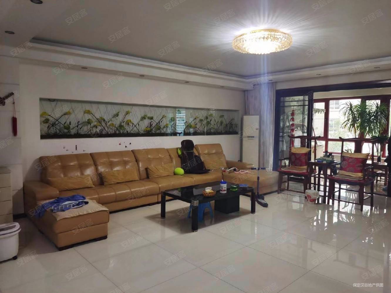 钻石嘉园5室3厅3卫267㎡南北280万