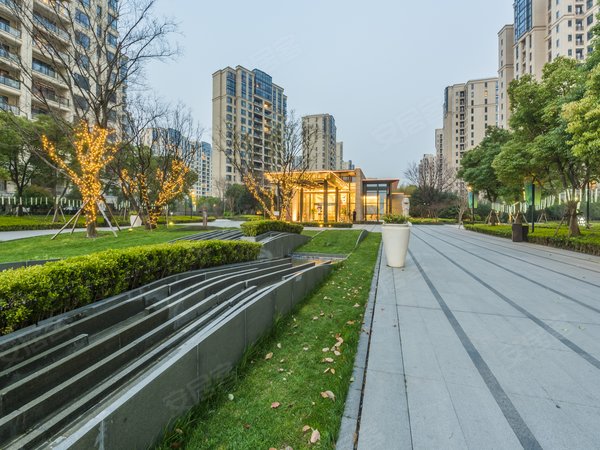 【多图】仁恒西郊花园,徐泾租房,(精耕仁恒)(新出三房高楼层采光好)