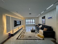 六安裕安吾悦广场政务区 市公安局 文汇大厦 欢乐颂旁万融精装四室两卫随时看房出租房源真实图片