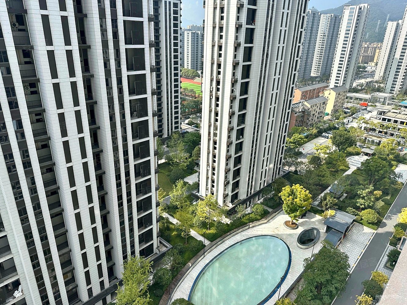 苕溪学府70年产权住宅地铁口带阳台户型佳楼层佳