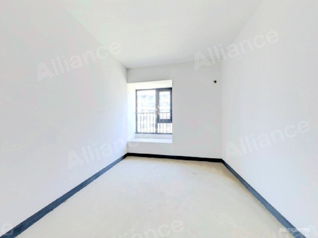 大华锦绣前城3室2厅2卫108.04㎡南北175万