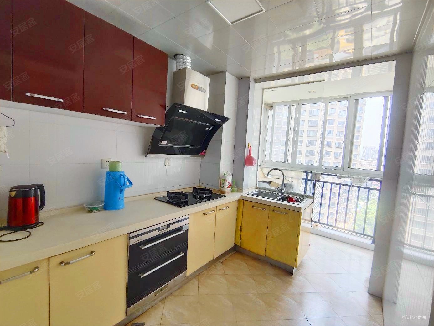 泰禹家园1期电梯3房 精装 进泰禹本部 诚心出售随时看房