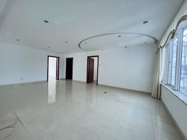 海口龙华滨海美银大厦万象城华润大厦旁,美银大厦,带大露台出租房源