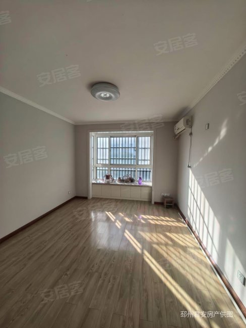 文景苑电梯洋房3室送储藏室