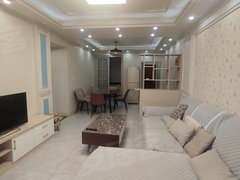 岑溪岑溪城区城区钥匙在手,学府一号,精装电梯三房,拎包入住,生活便利出租房源真实图片