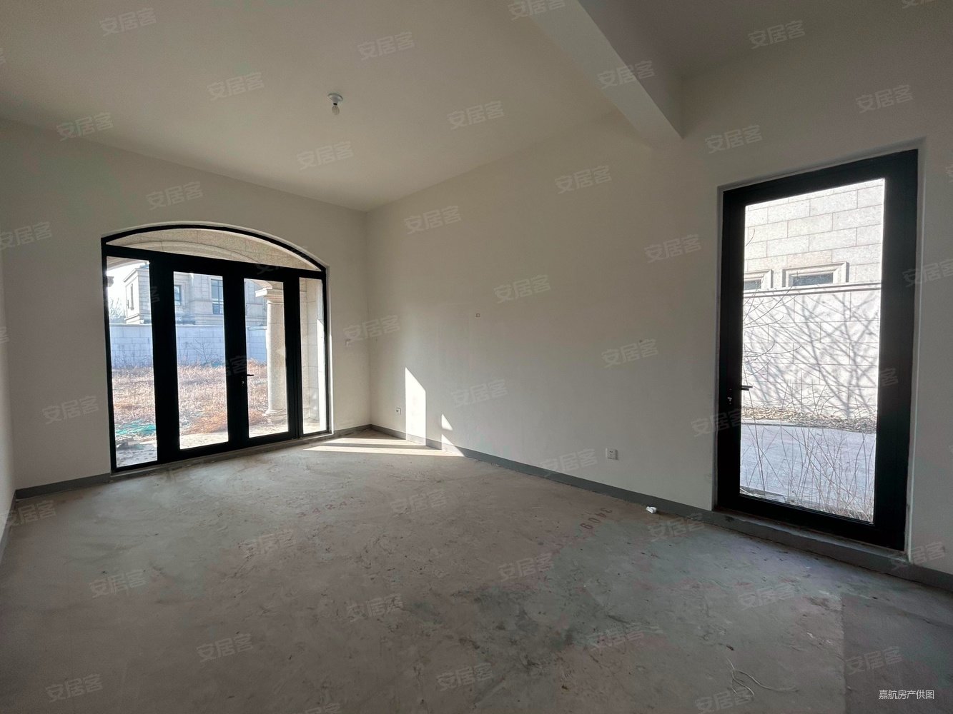 带超大院子,歌尔绿城(别墅)二手房,1900万,5室2厅,5卫,350平米-潍坊