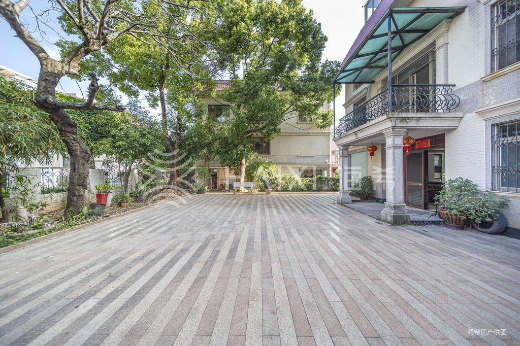 名仕御园5室3厅5卫458㎡南北3980万