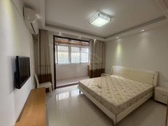 射阳射阳城南太阳城香潭公寓车库上一层，3室两厅一卫，南北通透，家电家具齐全出租房源真实图片