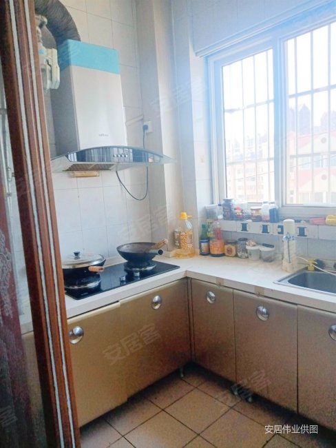 鑫海苑3室南北通透的看房方便