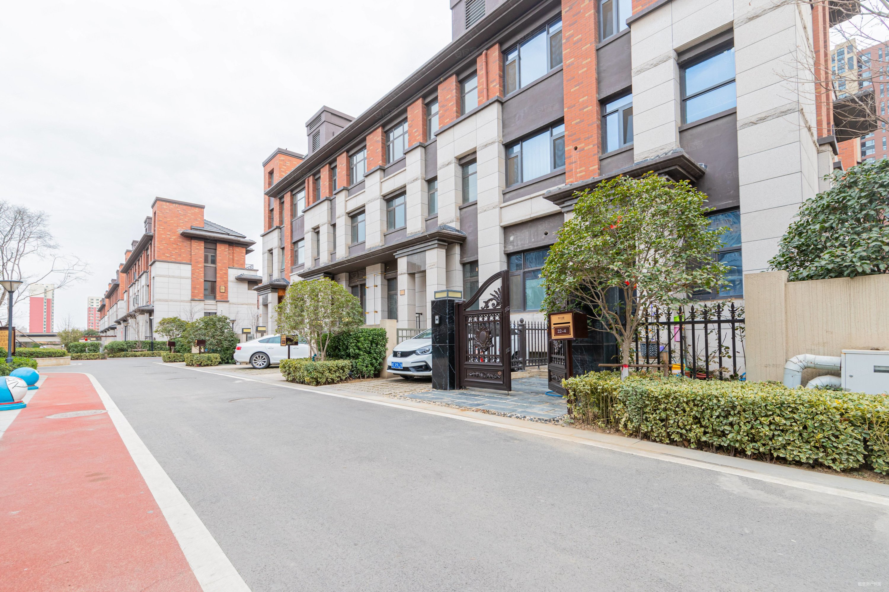 洛阳房产网>洛阳二手房>西工二手房>西工周边二手房>和昌花与墅(别墅)