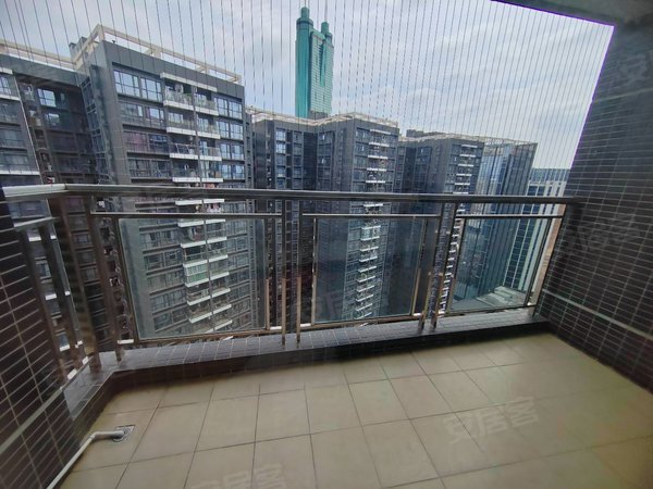 深圳罗湖蔡屋围京基100蔡屋围老围花园大剧院 京基100少有82平空房放