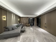 厦门思明会展中心精装4房 看海 装修保养9.9新 建发爱琴海出租房源真实图片