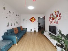 曲靖沾益益源商城房子精装修的带家具家电,三室两厅一卫,拎包入住出租房源真实图片