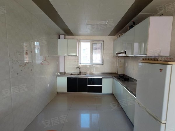 【多图】建国南苑,万达广场租房,1500元出租建国南苑二楼两室一厅80多