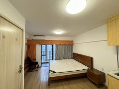 佛山顺德龙江公寓精致装修，家俱家电齐全，随时可以入住，给您一个温馨的家。出租房源真实图片