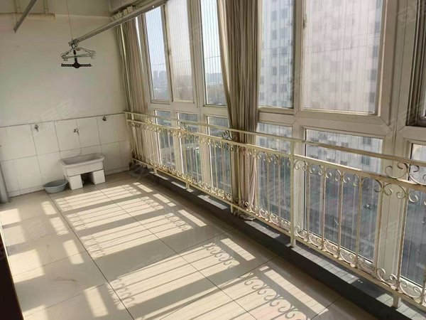 临沂兰山陶然路绿杨榭公寓滨河边绿杨榭单位房带车位大三室家俱家电配套齐全拎包住出租房源真实图片
