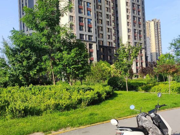 西安未央三桥中建开元城三桥地铁口 万象城 中建开元城 精装三室拎包