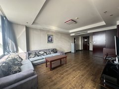 朝阳双塔朝阳商业城包取暖火车站转盘街附近电梯一室一厅月1500包网水出租房源真实图片