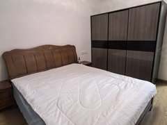 如皋如皋正翔商业广场正翔商业广场出租华府名庭电梯精装四房两厅两卫 拎包入住 随时看房合适议价出租房源真实图片