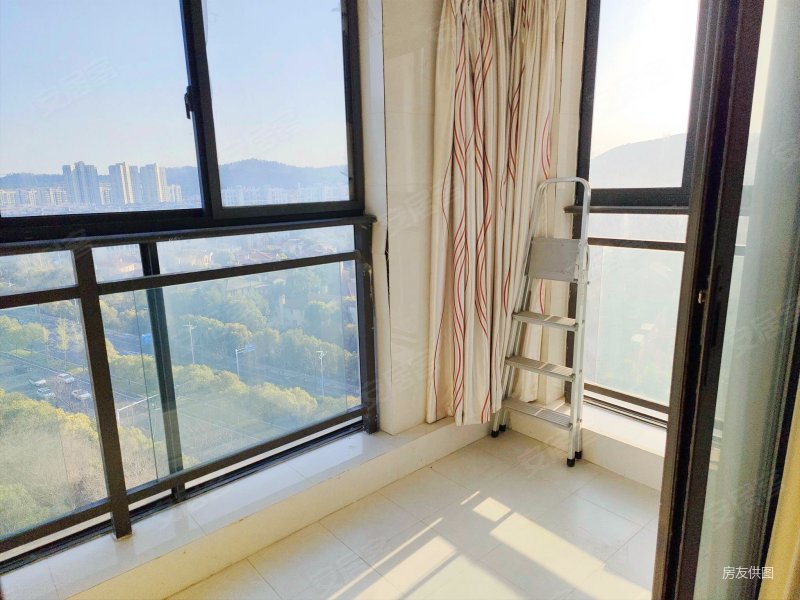 托乐嘉花园高楼层视野好大两居楼龄新双阳台