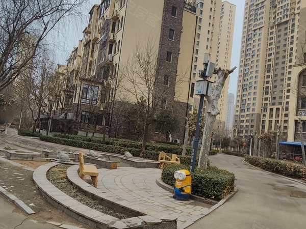 保定莲池河北小学东湖印象无中节可月付,紧邻水晶国际,警官学院,第一