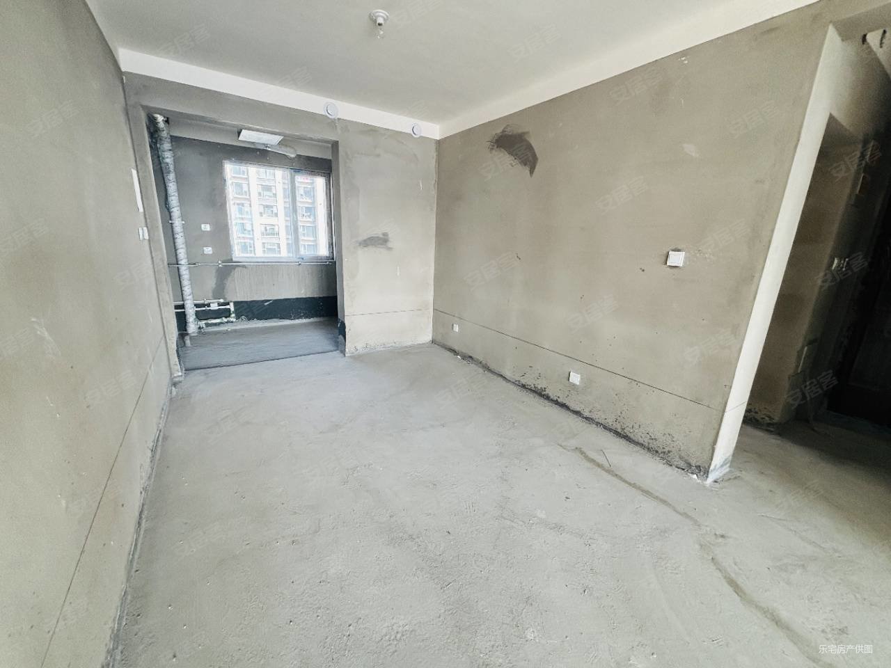 紫御蘭庭3室2厅2卫126.77㎡南北117万