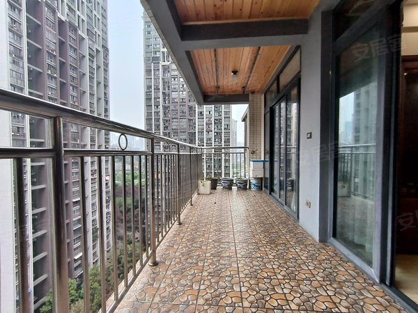 重庆江北大石坝东海岸大石坝精装三房 价格美丽 家具齐全 拎包入住