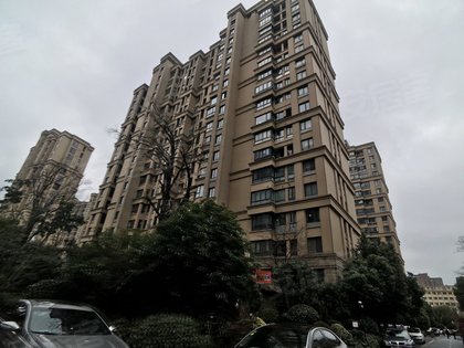 水岸华府