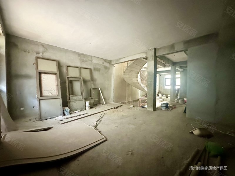 新出 天俊华府 水印西堤联排别墅 带前后花园 带地下室