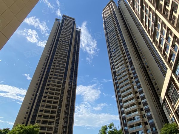 深圳宝安马安山珑湾世界花园中熙珑湾世界花园3房2厅1卫朝南出租出租