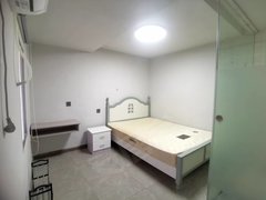 恩施恩施市小渡船航空路可短租。恩施广场对面航大商城路口单间出租，出租房源真实图片
