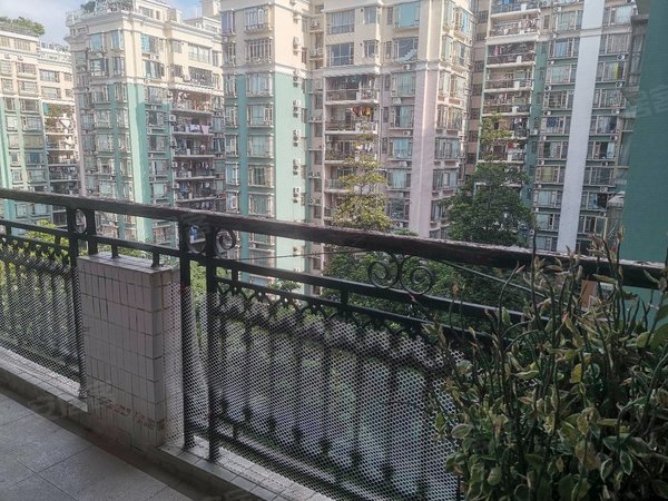 广州海珠新港西愉景雅苑愉景雅苑精装三房电梯南向 拎包入住 近客村