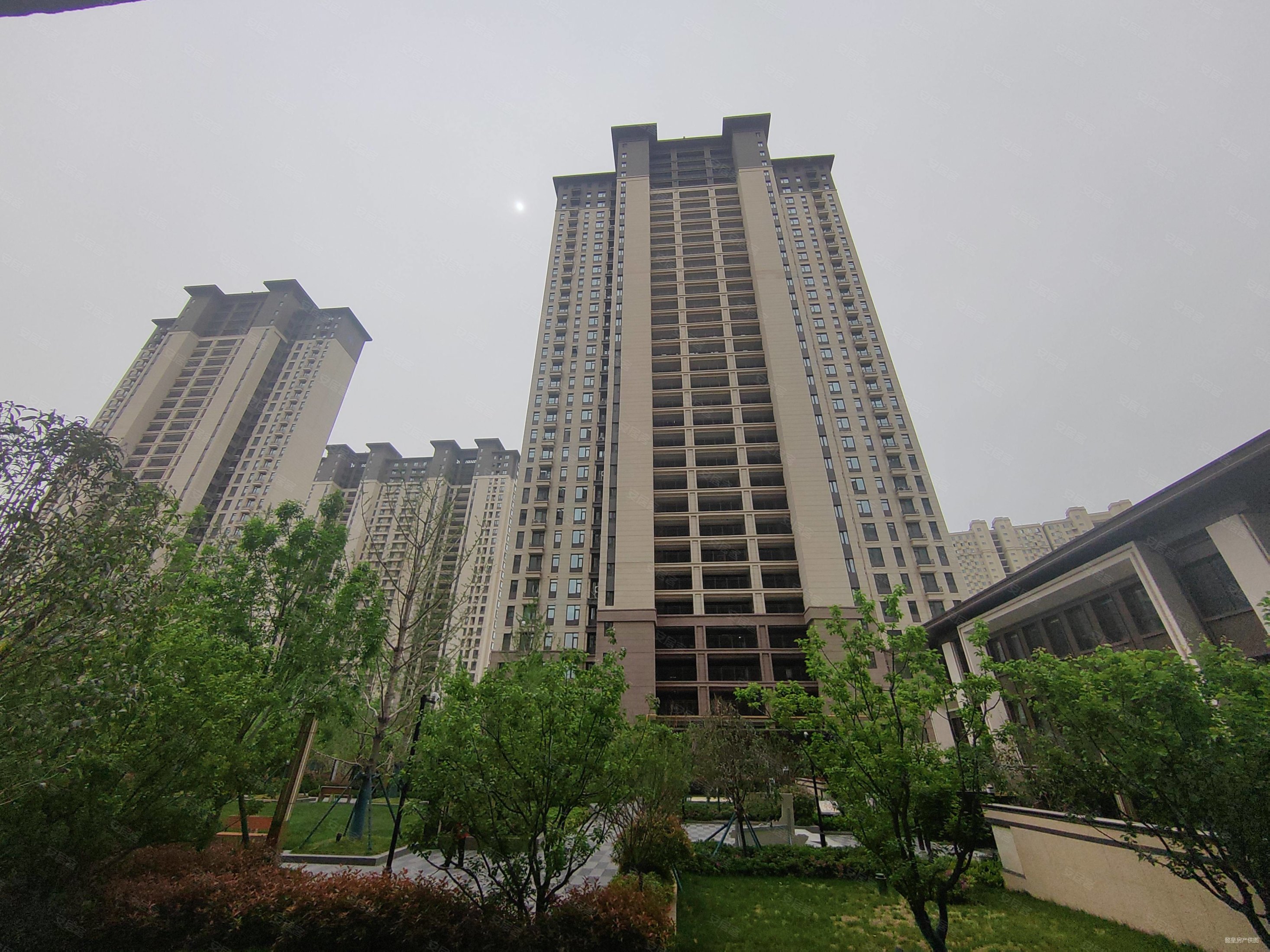 建业定鼎府三期4室2厅2卫138㎡南122万