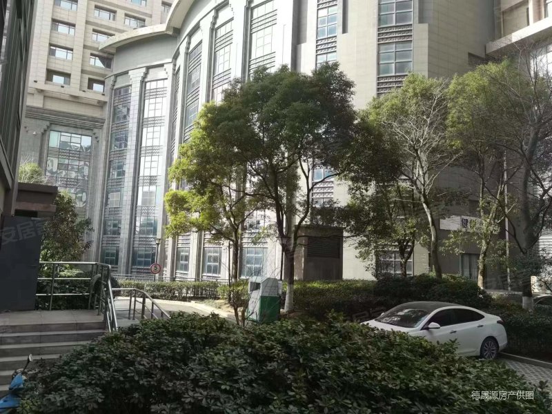 隆祺丽景国际1室0厅1卫38㎡北26万