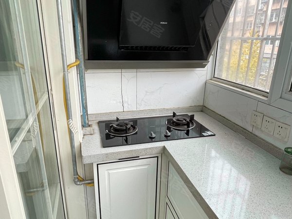 徐州鼓楼荆马河鼓楼花园园中苑一期实拍暖气鼓楼花园3楼可短租月付新健康医院新三院二中荆南小区出租房源真实图片