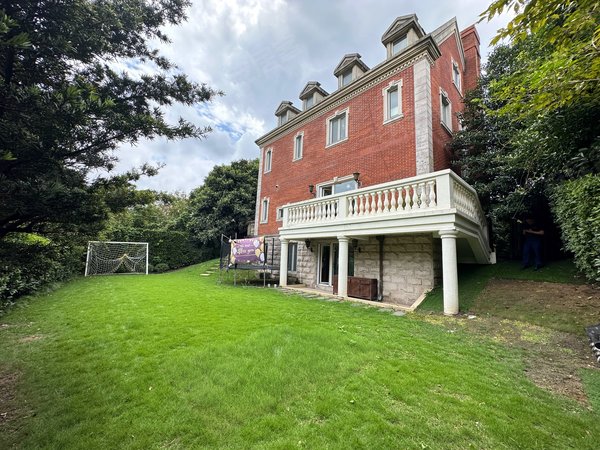 上海浦东碧云云间绿大地(别墅)云间二期在租品相上佳一套出租房源真实